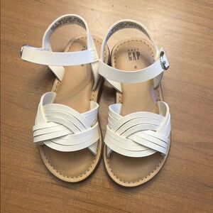 GAP size 8 Kids White Sandals